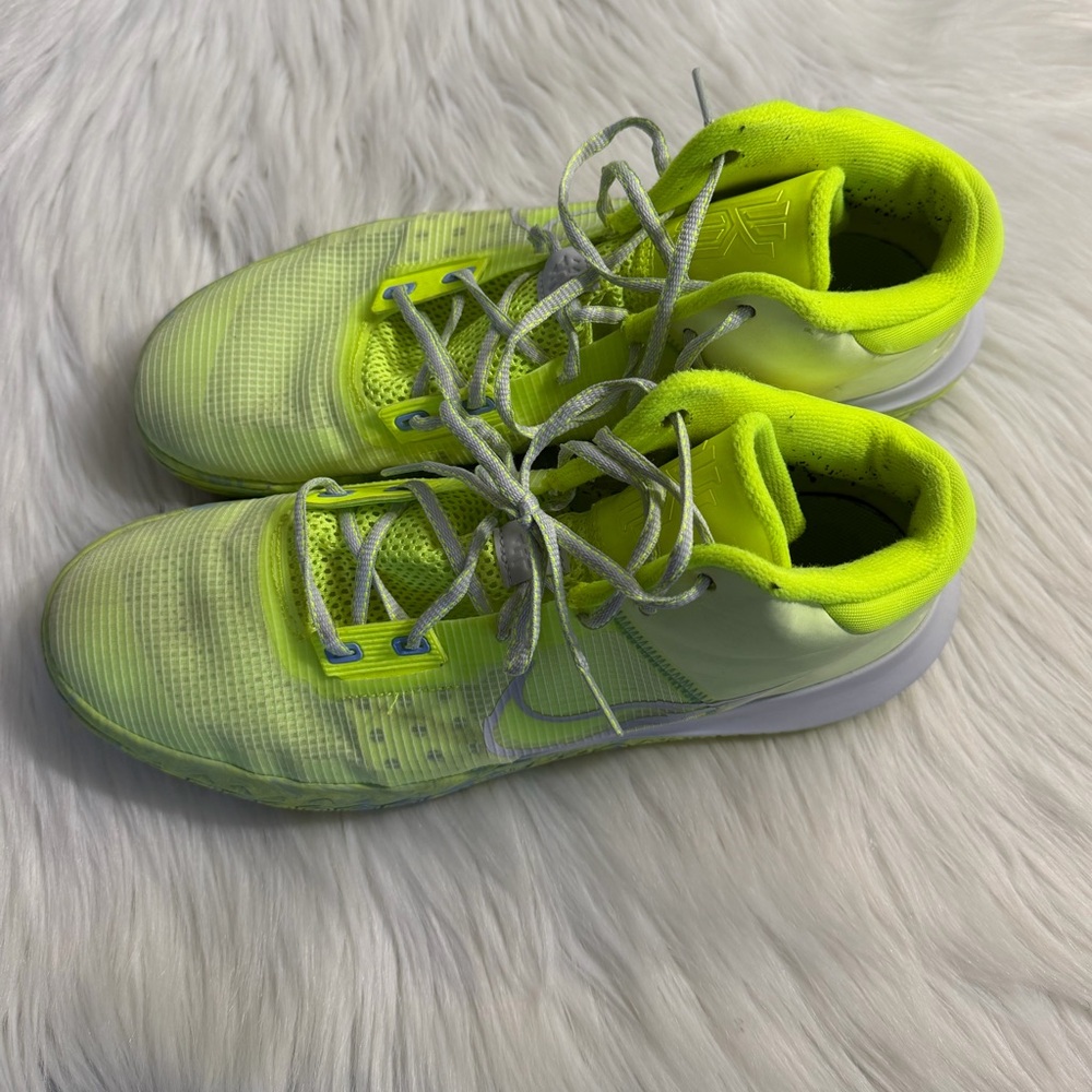Nike Kyrie Flytrap 4 Barely Volt basketball Sneakers Size 14 - Picture 5 of 6